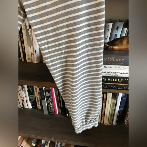 EUC J. Crew Dreamy Grey and White Striped Jogger Lounge Pant with Drawstring M - Picture 9 of 12